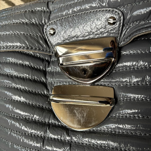 Cynthia Rowley Oversized Gray Puffy Quilted Patent Leather Clutch & Crossbody - Picture 14 of 16